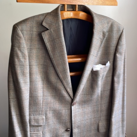 Hugo Boss size 46L/56T Sports Jacket - Picture 3 of 11